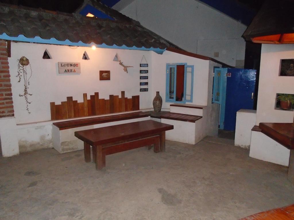 La Casa Homestay Senggigi Ngoại thất bức ảnh