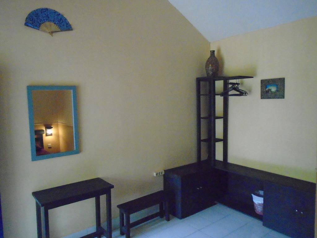 La Casa Homestay Senggigi Ngoại thất bức ảnh
