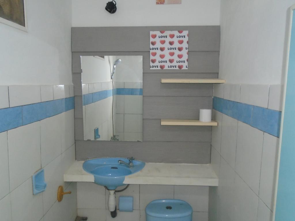 La Casa Homestay Senggigi Ngoại thất bức ảnh