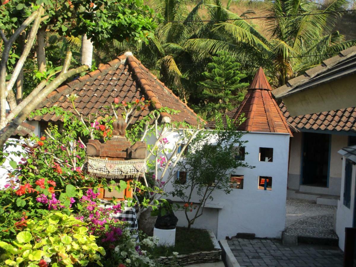 La Casa Homestay Senggigi Ngoại thất bức ảnh